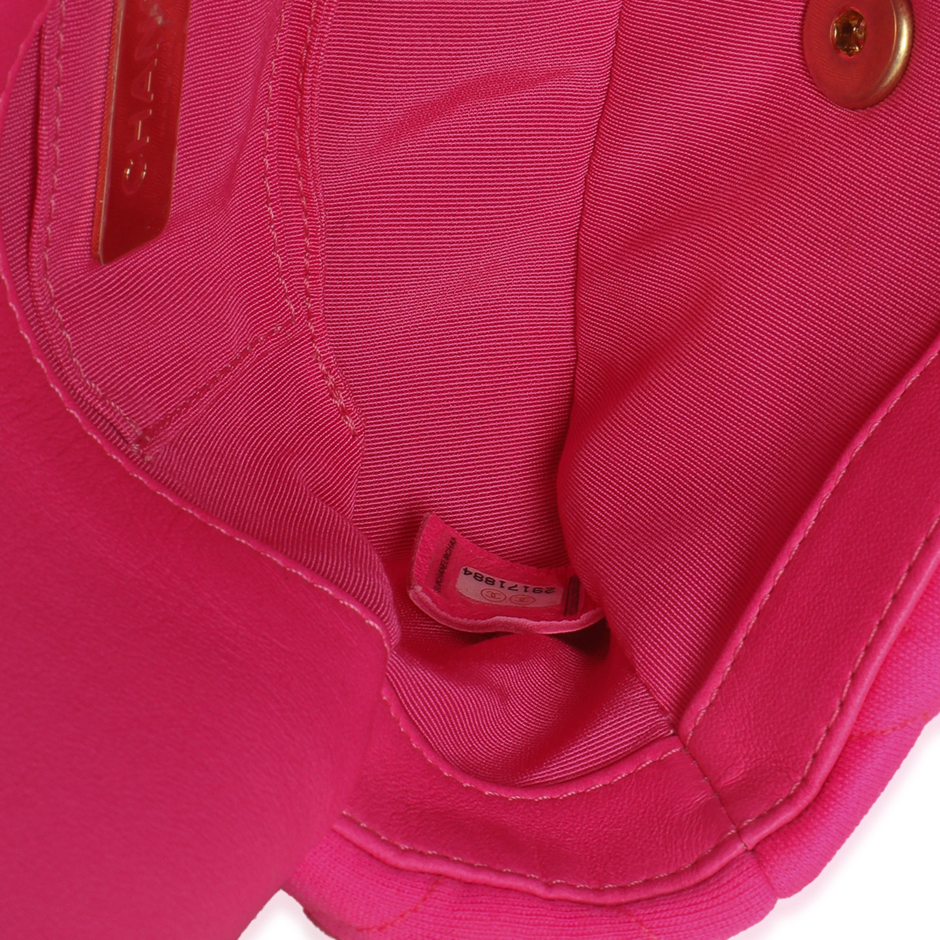 Fuchsia Quilted Jersey Chanel 19 Waist Bag - Image 8